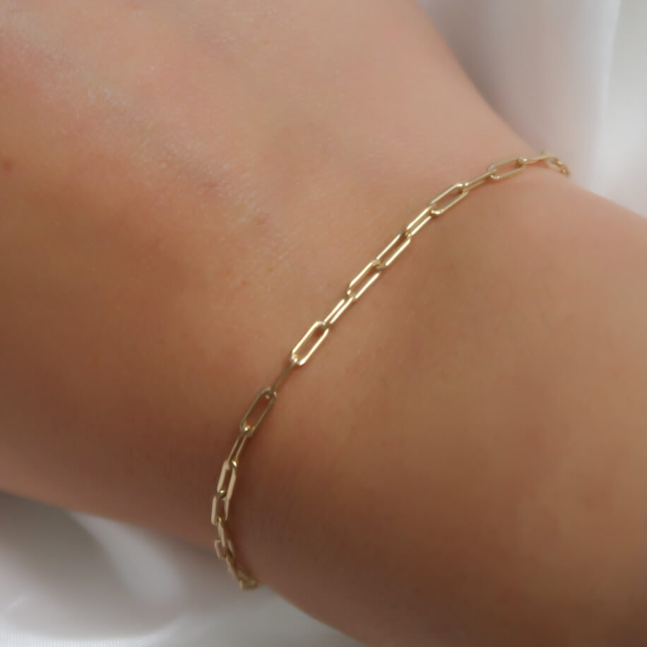 Dainty Tiny Gold Paper Clip Link Bracelet